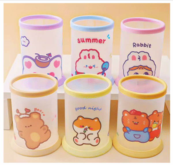 happy world printed pen stand