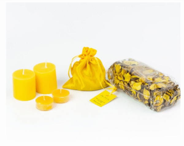 white jasmine fragnance candle gift set with flower candle